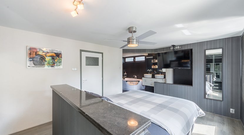 182-Masterbedroom1-2