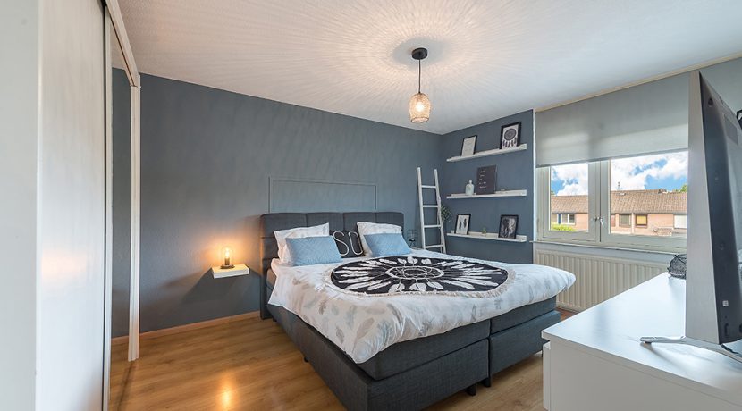 180-Masterbedroom1-1