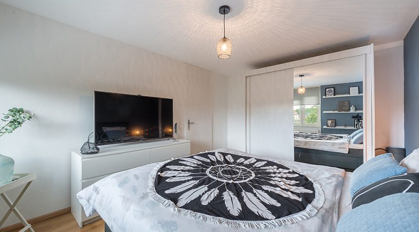 182-Masterbedroom1-2