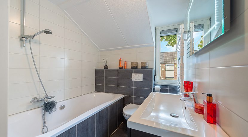 188-Badkamer