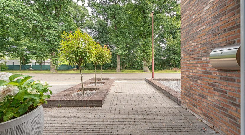 11-Uitzicht-vanuit-entree