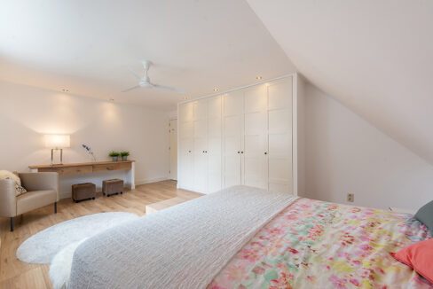 182-Masterbedroom1-2