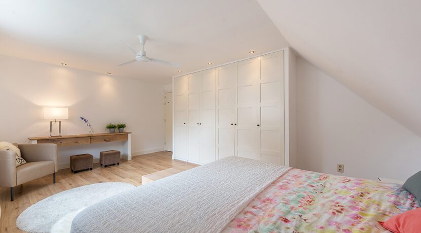 182-Masterbedroom1-2