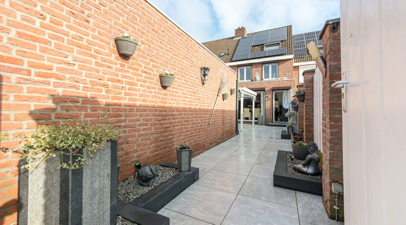 218-Achteringang-tuin