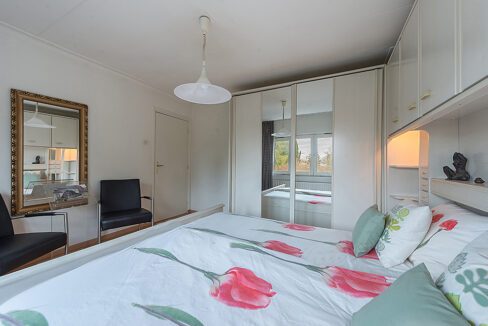 182-Masterbedroom1-2