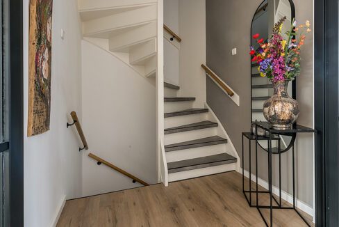 160-Trapopgang-naar-2