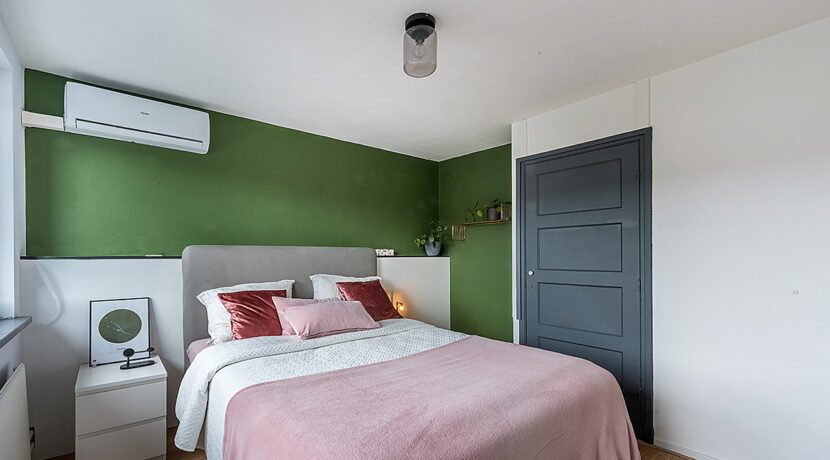 182-Masterbedroom1-2