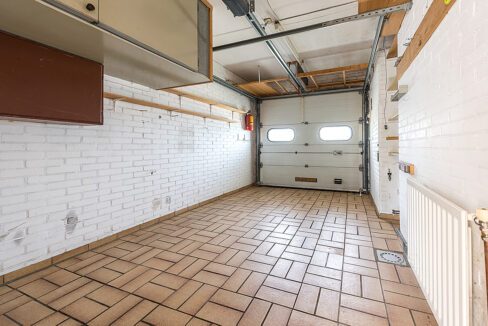 210-Garage