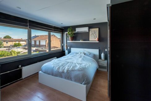 180-Masterbedroom1-1