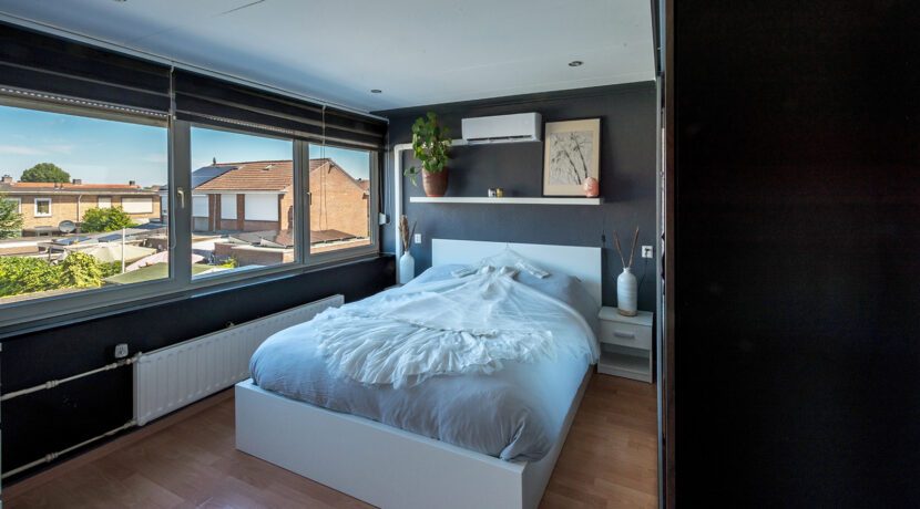 180-Masterbedroom1-1