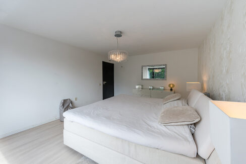 182-Masterbedroom1-2