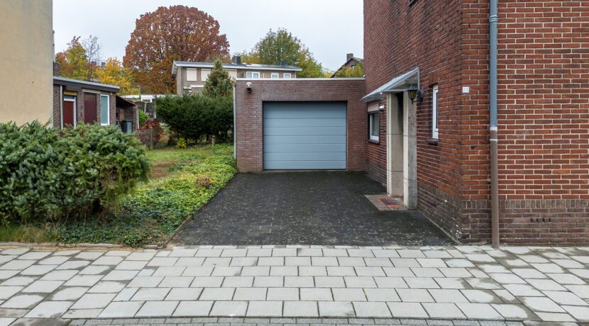 210-Garage