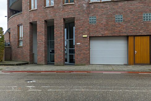 220-INgang-Garage