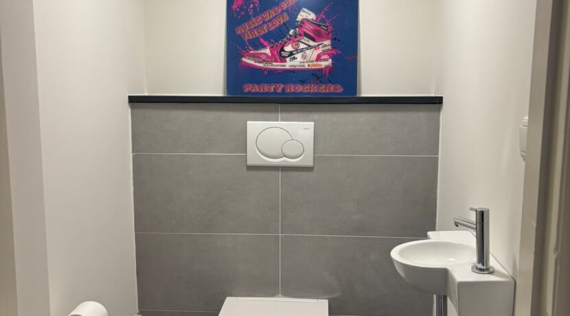 86211301-882c-4d46-acc0-0c4f4ac16b37