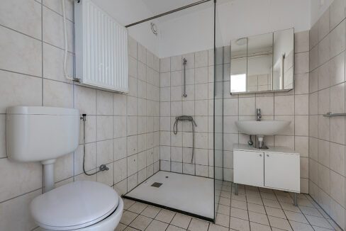 122-Badkamer1-2