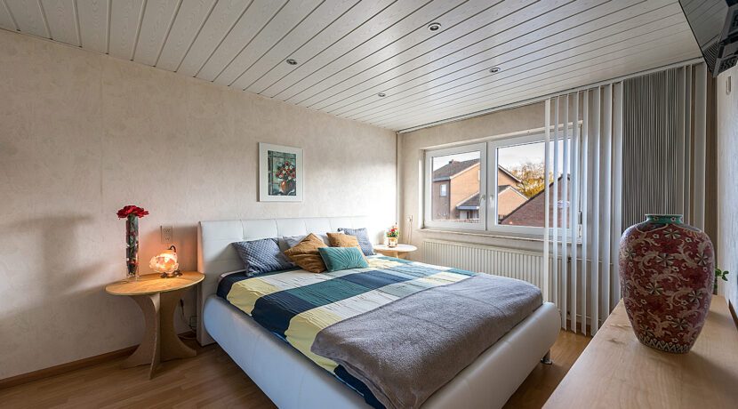 180-Masterbedroom1-1