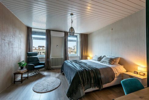 180-Masterbedroom1-1