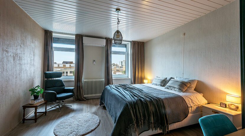 180-Masterbedroom1-1