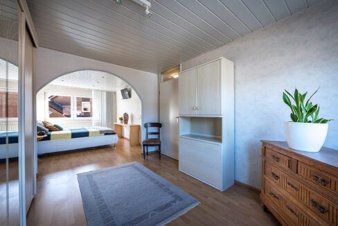 182-Masterbedroom1-2