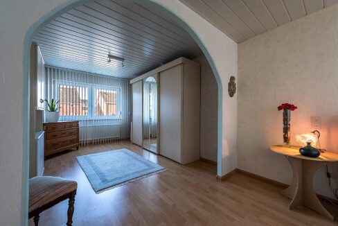 186-Masterbedroom1-4