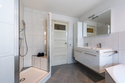 196-Badkamer1-2