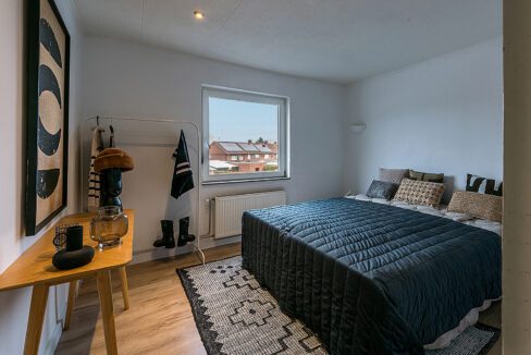 180-Masterbedroom1-1