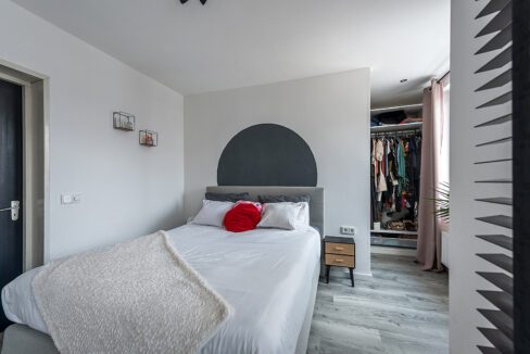 182-Masterbedroom1-2
