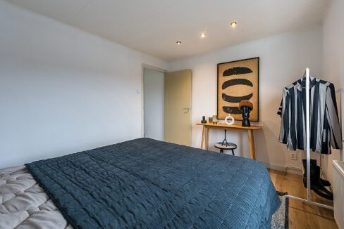 182-Masterbedroom1-2