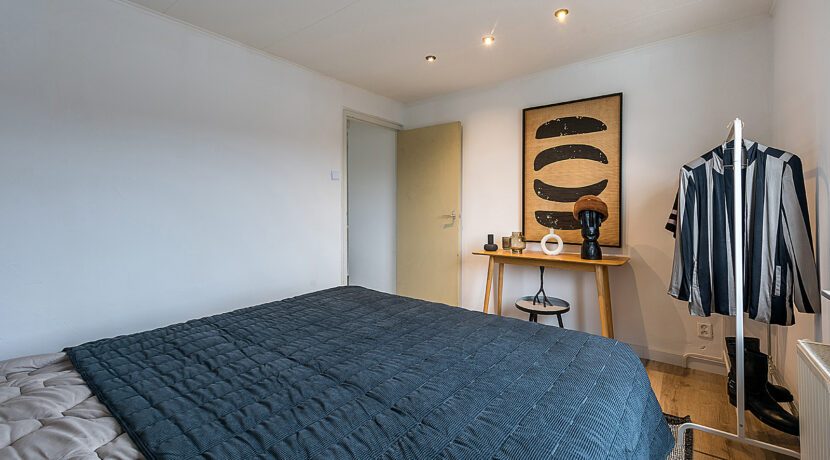 182-Masterbedroom1-2
