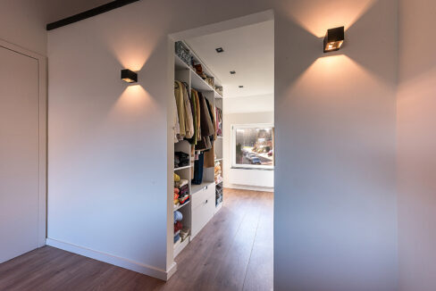 184-Walk-in-closet1-1