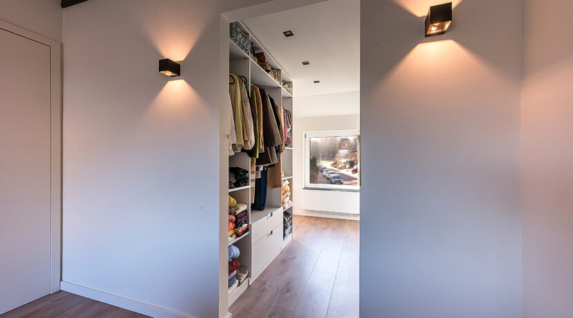 184-Walk-in-closet1-1