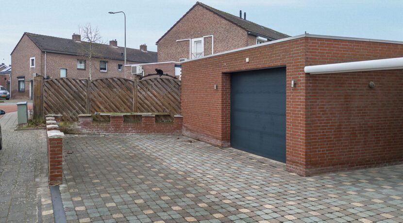211-Ingang-GArage