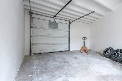 212-Garage