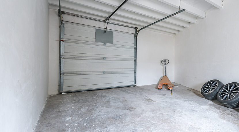 212-Garage