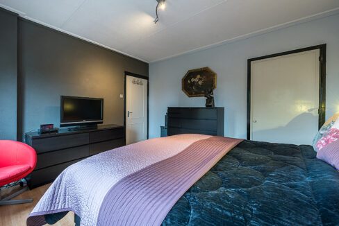 182-Masterbedroom1-2