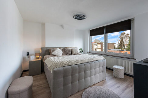 180-Masterbedroom1-1