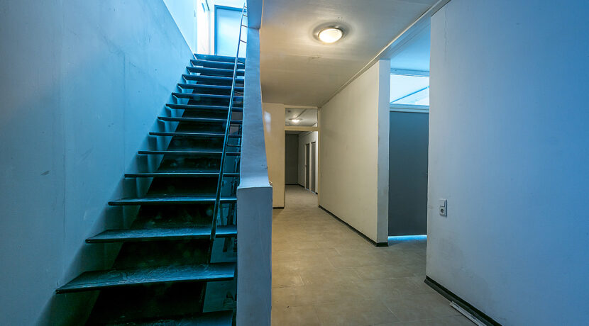 220-TRap-naar-souterrain