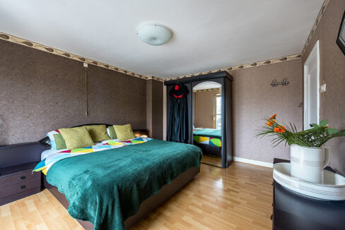 182-Masterbedroom1-2
