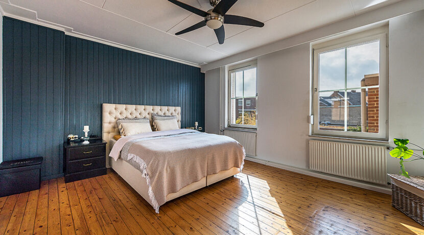 182-Masterbedroom1-2