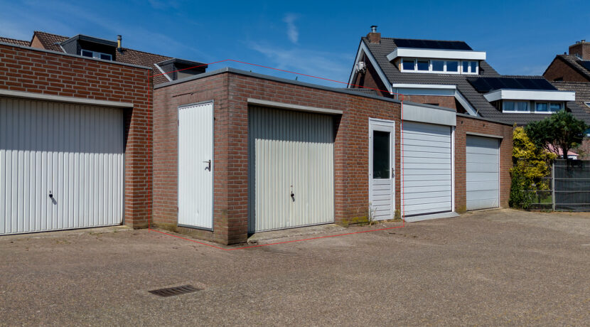 220-Garage