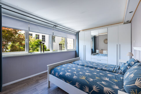 122-Masterbedroom1-2