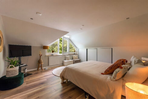 180-Masterbedroom1-1