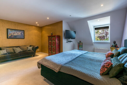 182-Masterbedroom1-2