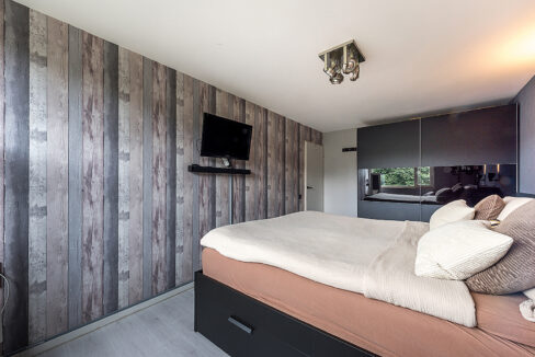 182-Masterbedroom1-2