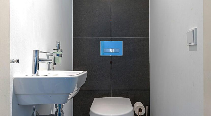 206-Toilet2