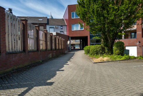 232-Ingang-Parkeerterrein-binnenzijde
