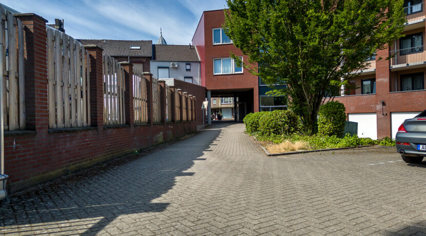 232-Ingang-Parkeerterrein-binnenzijde