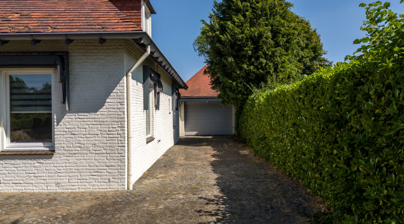 262-Oprit-naar-garage