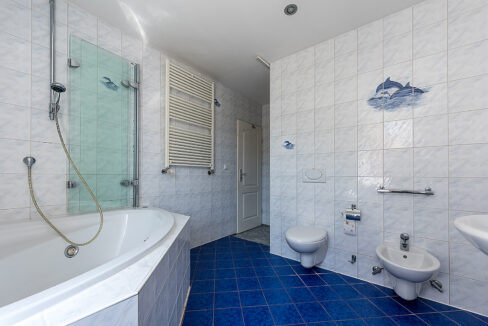 122-Badkamer1-2