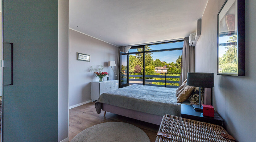 182-Masterbedroom1-2